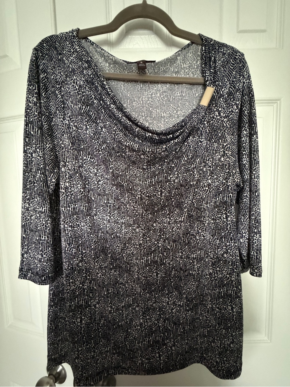Dana Buchman Black and White 3/4 Sleeve Cowl Neck Tunic